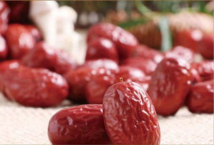红枣 女性养生佳品，睡前必食的暖心选择与市场消费指南